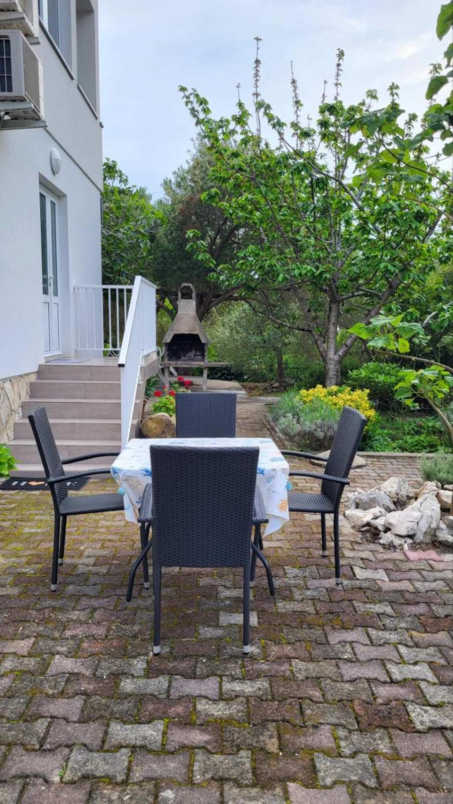 Apartman Padova Banjol Bagian luar foto